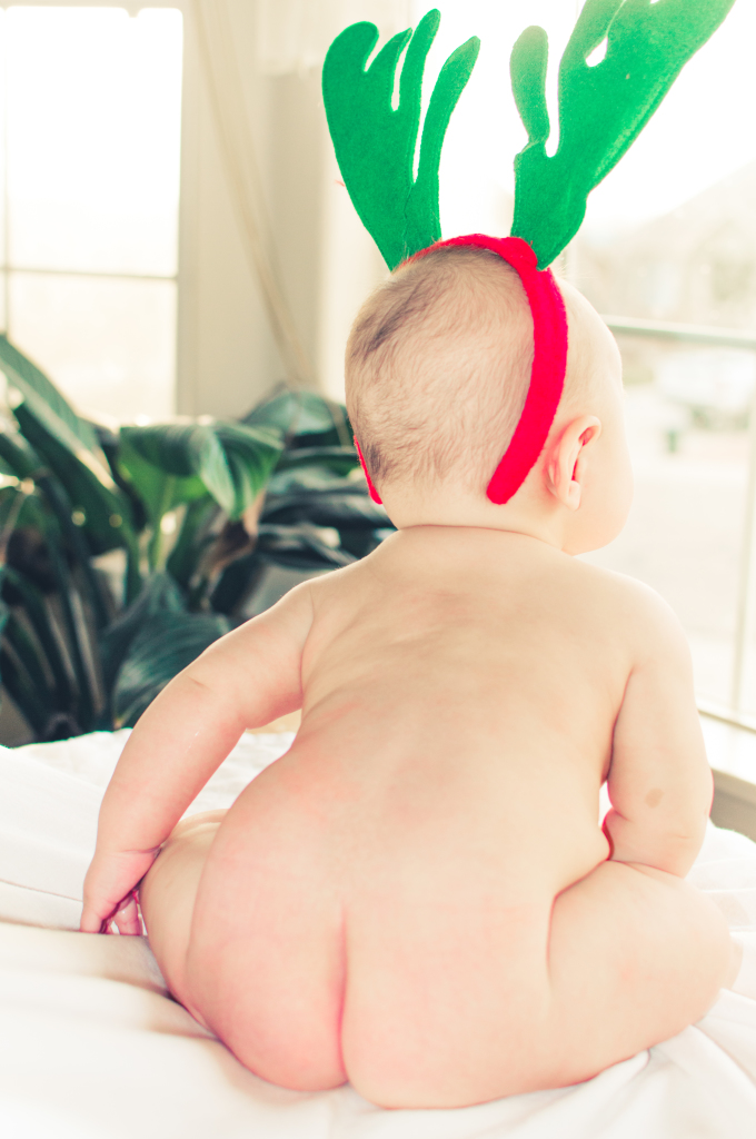 baby christmas photo